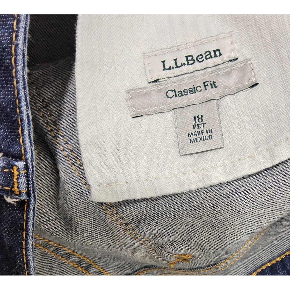 LL Bean Jeans Women 18 Petites Classic Fit Relaxed Straight Leg Dark Wash Blue - Picture 5 of 7